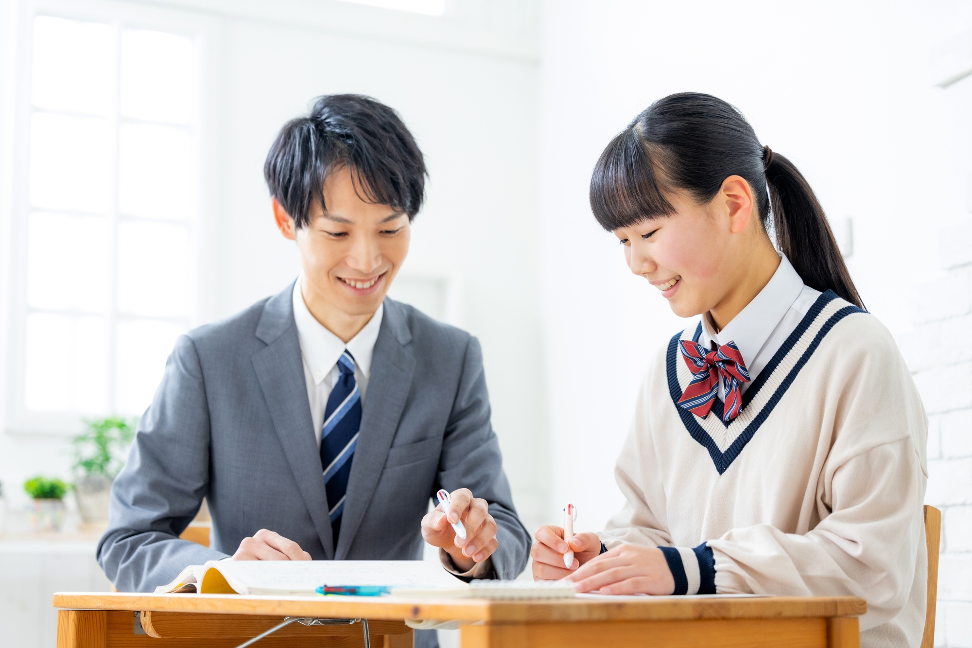 少人数制の医学部専門予備校のメリット・デメリットは? 向いている人の特徴も解説